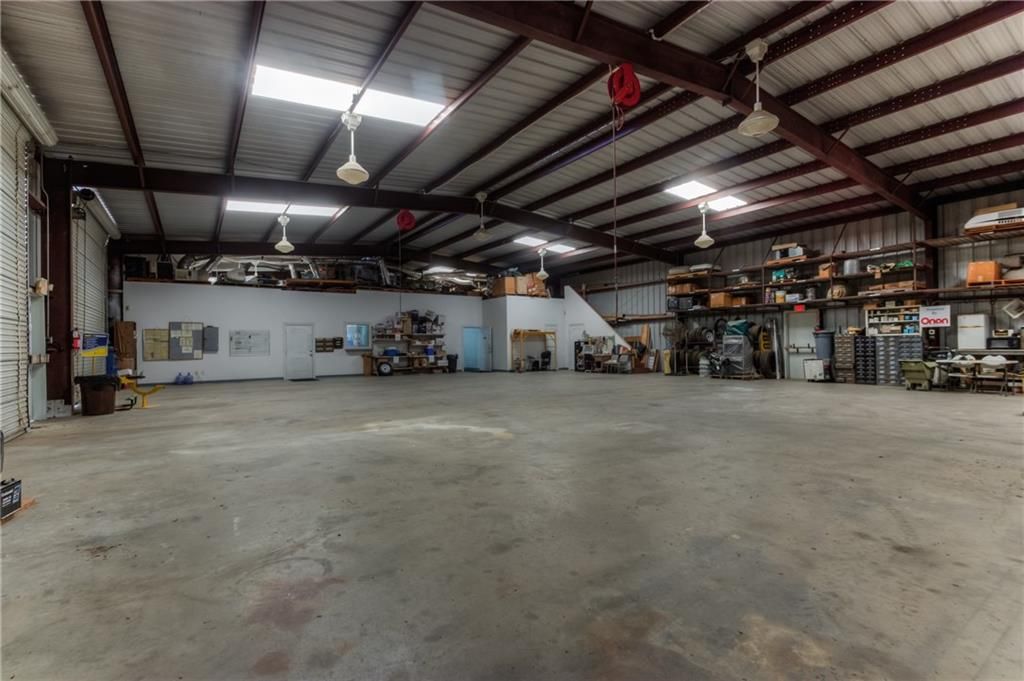8200 N Interstate 45 Service Rd, Palmer, TX 75152